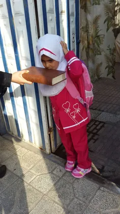 🌷 💚 💟 اولین روز مدرسه هلنا خانوم فرزند شهید مدافع حرم حمی