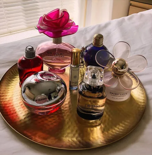 آیا عمر مفید مایع عطر به جنس محفظه عطر هم مربوط می شه