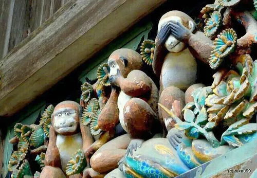 آیا میدانید این سه میمون که در استیکرهای گوشیهای مبایل هس