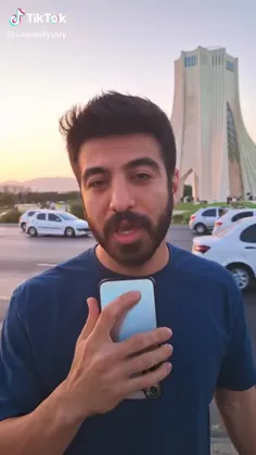 عه مگه اینجا ژاپن نیست؟اون برج عه هم برج خلیفه هس که🤓☝🏻