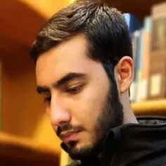 آرمان علی وردی، طلبه‌ی 21 ساله‌ای که در ناآرامی‌های چهارشنبه شب تهران در محله اکباتان مجروح و سپس به درجه رفیع شهادت نائل آمد.
