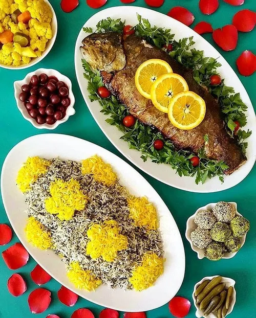 وااای ماهی پلوووو، آلبالو هم کنارشه اوممممم😍😋😂