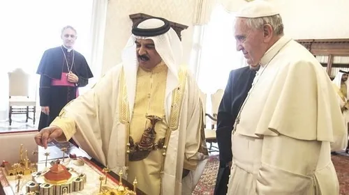 پاپ راهی بحرین می شود