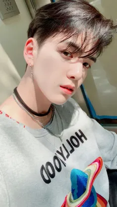 سرے اول عڪس هآی #یونگهون 😻  💫  #younghoon #the_boyz #دبوی