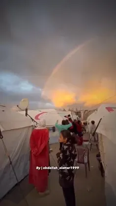 خوشحالی کودکان فلسطيني   در کمپ اورگان از پدیدار شدن رنگی