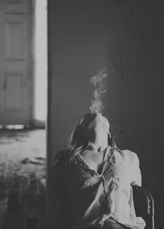 کاش بودی جای سیگار..نازت را میکشیدم...!
