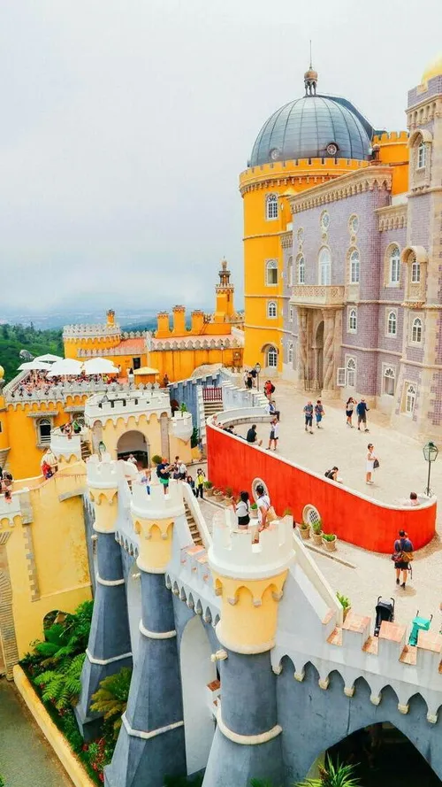 کاخ زیبا و رنگارنگ پناPena