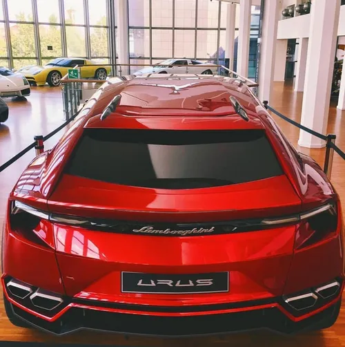 Lamborghini URUS SUV