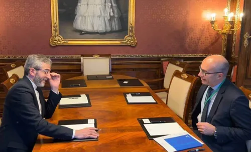 رایزنی دوجانبه مذاکره کنندگان ارشد ایران و فرانسه در وين