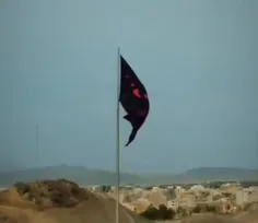📹اهتزاز پرچم سیدالشهداء(ع) بر فراز آسمان شهر زاهدان