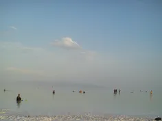 دریاچه ارومیه با اینکه خشک شده ولی هنوزم مردم واسه تفریح 
