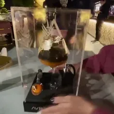 سرو نوشیدنی با ورق طلا در تهران☹️