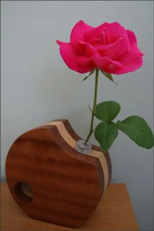 گلدان چوبی