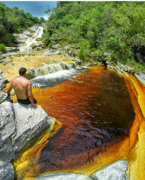 دریاچه رنگی در برزیل