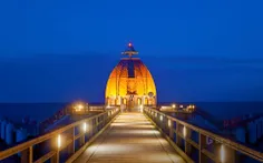 Title: The diving gondola on Sellin Pier, Germany
