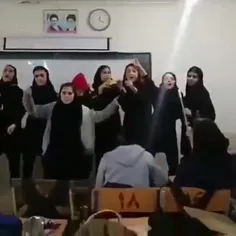 ما بدون هیچ سرانجامی خوشیم😂😂