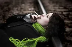 سیگارم را بیرون میکشم نه برای اینکه کسی اذیت نشود برای ای