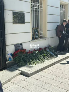 💢 گل‌های مردم روسیه برای سفارت ایران در مسکو
