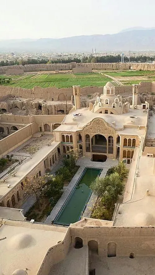 ایران زیبا خانهٔ بروجردی ها (نطنزی ها) از آثار تاریخی شهر