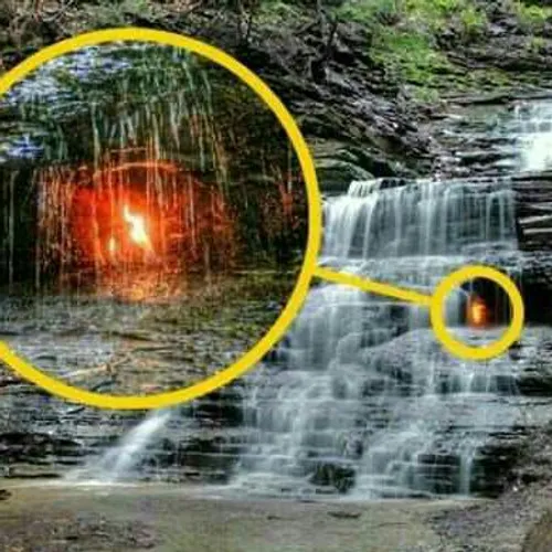 آبشار «شعله ابدی»، آبشاری کاملا طبیعی است و هیچ عامل انسا