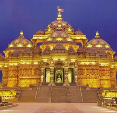 معبد آکشاردام در دهلی معبدی هندویی است که بسیاری از سنت ه