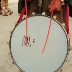 رقص وپایکوبی یمنی‌ها برروی کشتی توقیف شده درساحل یمن