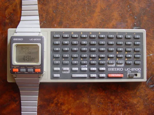 ساعت مچی کامپیوتری سیکو که در سال 1984 ساخته شده بود.