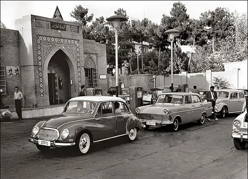 پمپ بنزینی در تهران قدیم