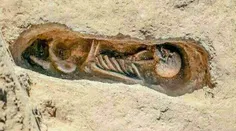 نوعی قبر باستانی ایرانی در دل سنگ با قدمت بالای هزار و چه