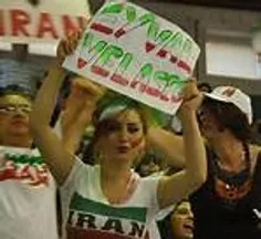 گفت و گو با آملیا اسدی تماشاگر زن بازی والیبال ایران و ای