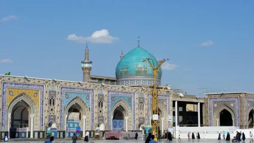 خراسان در خراسان نور در جان تو می چرخد