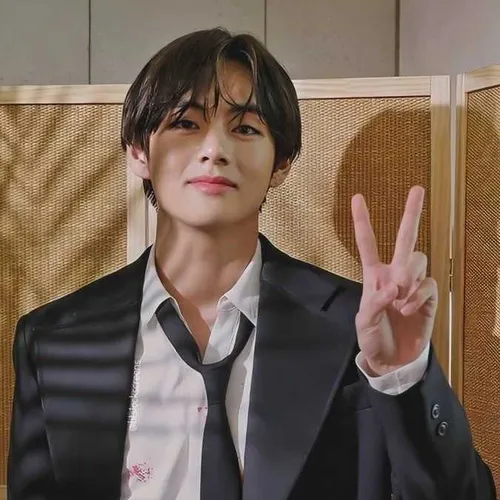 BTS’s V Shares Thoughts On Participating In “Itaewon Clas