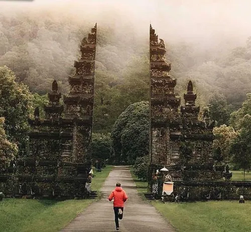 ورودی روستای munduk شمال جزیره بالی