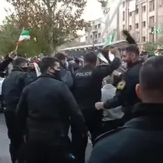پلیس فقط پلیس ایران،همدل و همراه مردم هستن همیشه👏👏👏