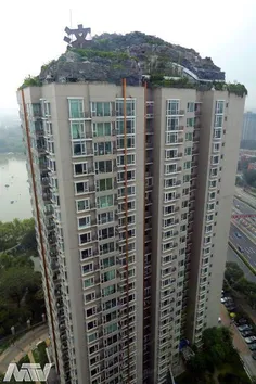ساخت کوه عجیب برروی ساختمان ۲۶طبقه در چین
