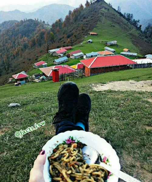 لذت خوردن آش عصرانه در تپه های شهر ماسال در استان گیلان ک