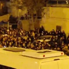 مردم شهر تهران با حضور در معراج شهدا با میلاد حیدری و مقد
