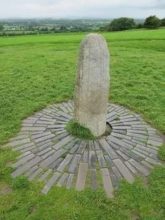 "سنگ سرنوشت"در ایرلند تا قرن۶ میلادی محل تاجگذاری شاهان ا