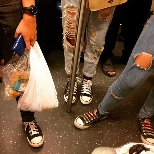 Teenagers on Thailand's subway on their way back from cha