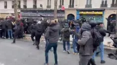 🎥باتوم تنها ابزار دولت فرانسه در مواجهه با اعتراضات است/