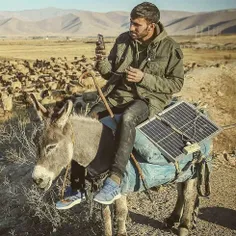 پاور بانک خورشیدی و سیار 😍😂