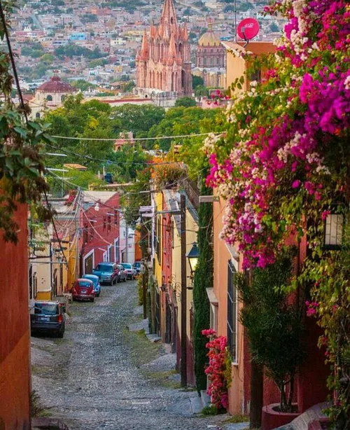 نمایی زیبا از شهر بارسلون اسپانیا
