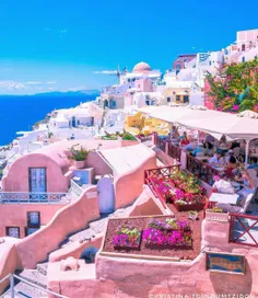 روستای اویا (Oia) قطعه ای از بهشت در دریای اژه ، یونان.