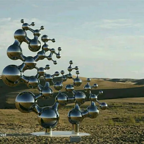 نمایشگاه مجسمه های بیابانی درشهر