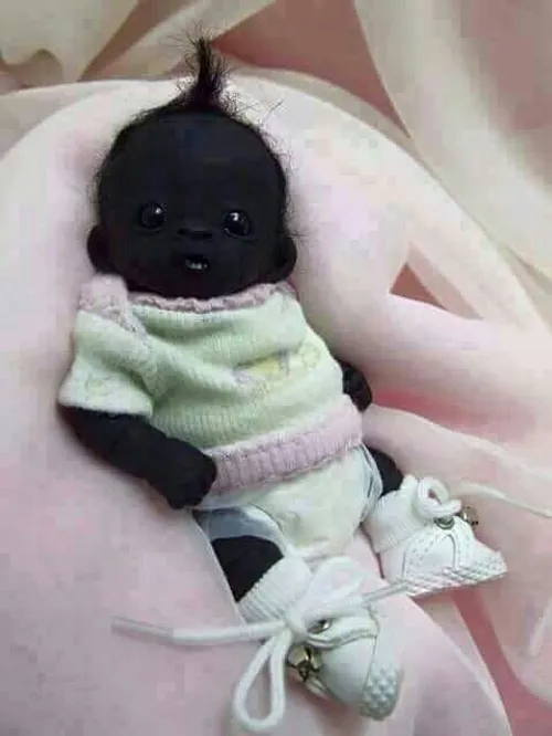 سیاهترین نورادی که درقرن 21متولد شد.نژاد پدرومادر وی آفری
