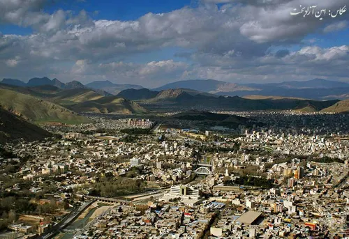 خرم آباد (به گویش محلی: خُرمووه) جزء معدود شهرهای ایران ا