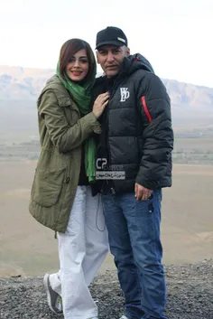 احمد سرخی و همسرش