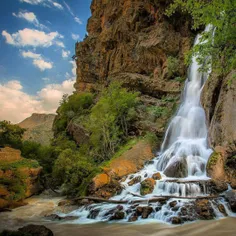 #آبشار_سفیدآب در شهرستان الیگودزر قرار گرفته؛ آب از درون 
