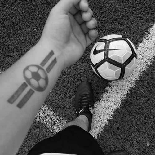 عشق است فوتبال