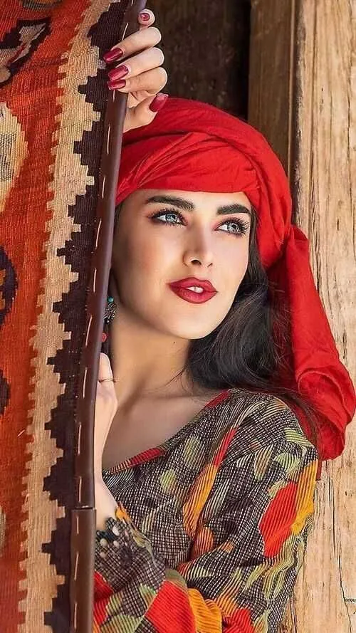 تصاویر جذاب دنی زلزله😉😍